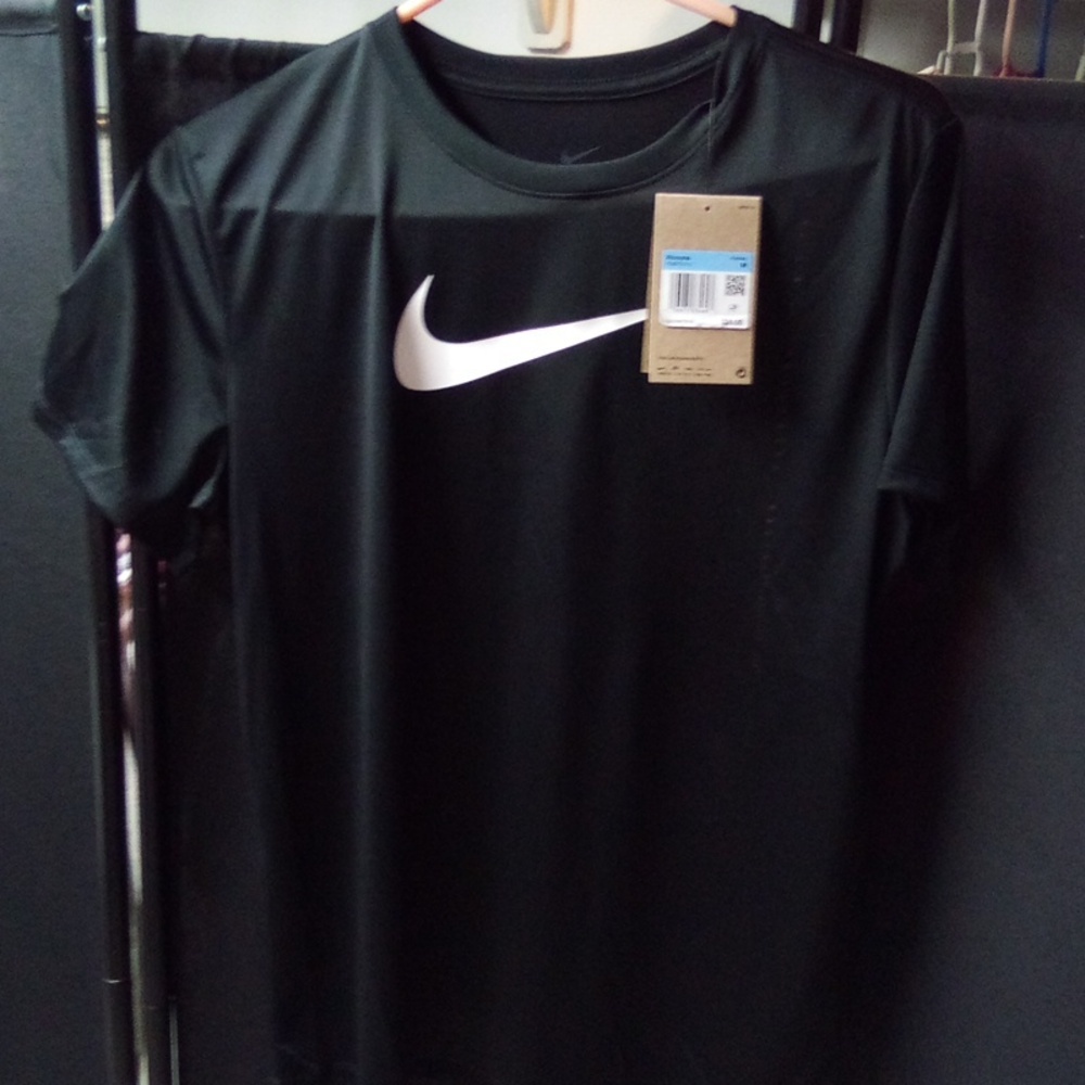 Black Nike T-shirt